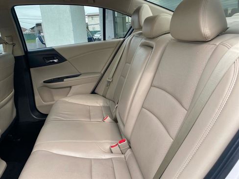 Used 2016 Honda Accord Touring image 15
