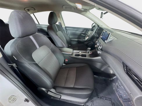 Used 2024 Nissan Sentra SV FWD image 25