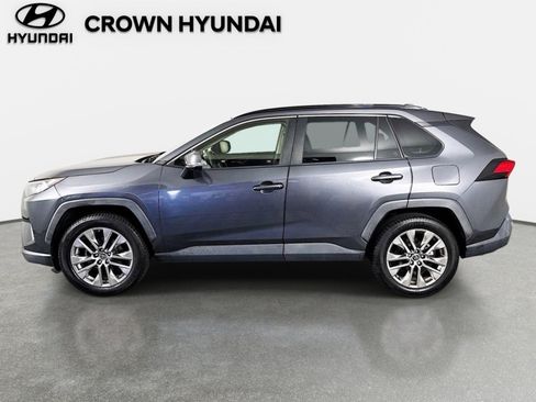 Used 2019 Toyota RAV4 XLE Premium FWD image 9