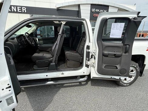 Used 2011 Chevrolet Silverado 1500 LT w/ All-Star Edition image 18