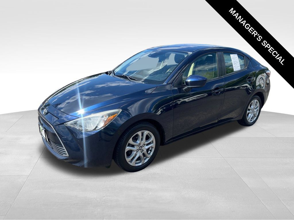 Used 2017 Toyota Yaris iA FWD image 3