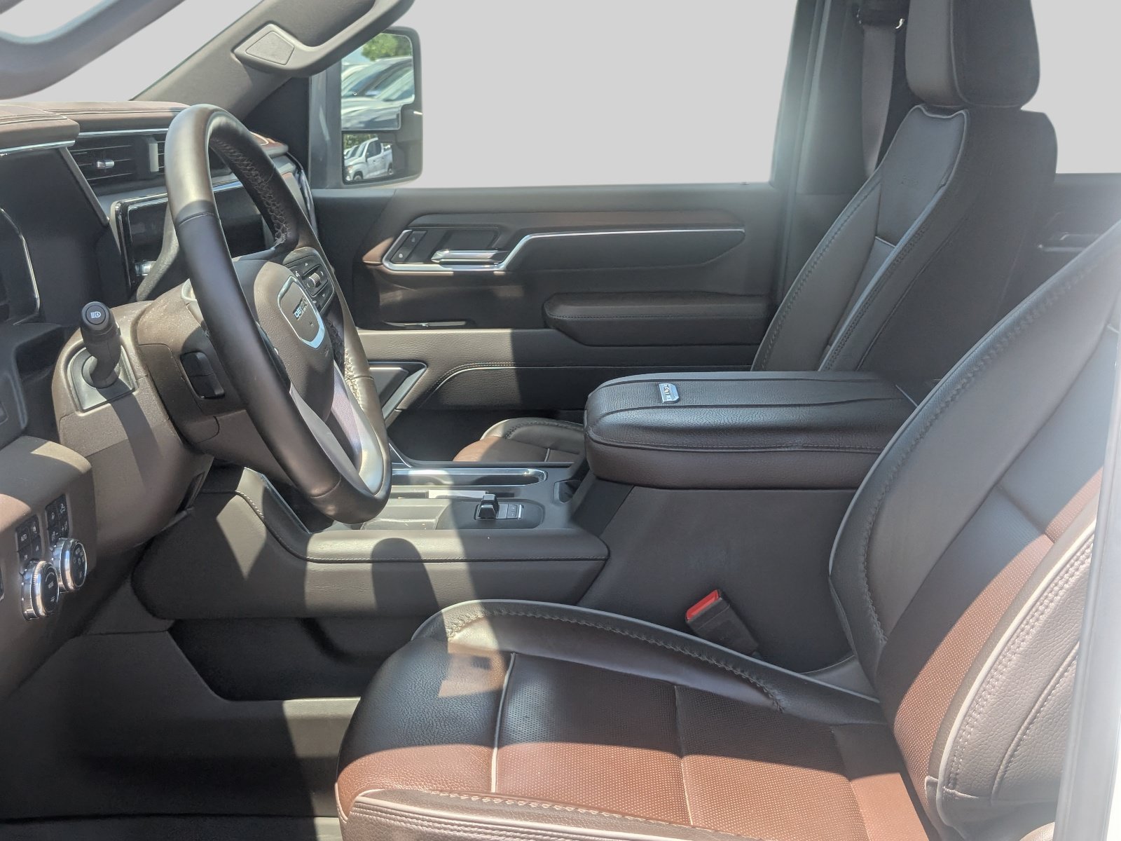 Used 2025 GMC Sierra 2500 Denali AWD/4WD image 19