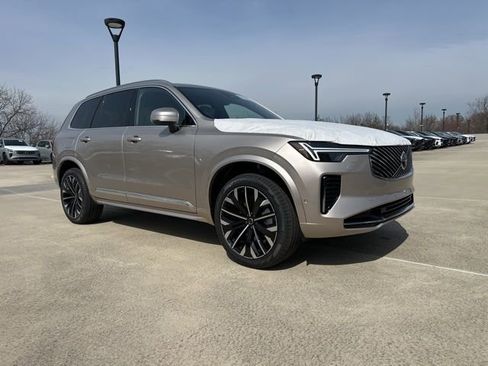 New 2026 Volvo XC90 B6 Plus image 1