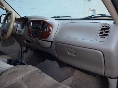 Used 2003 Ford F150 Lariat image 33