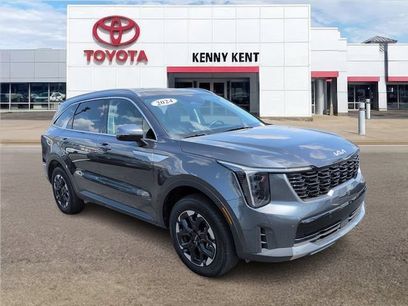 Used 2024 Kia Sorento S w/ Panoramic Sunroof Package