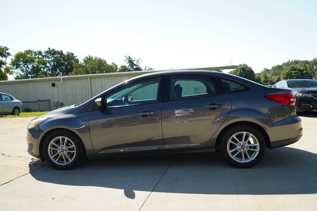 Used 2018 Ford Focus SE FWD image 23