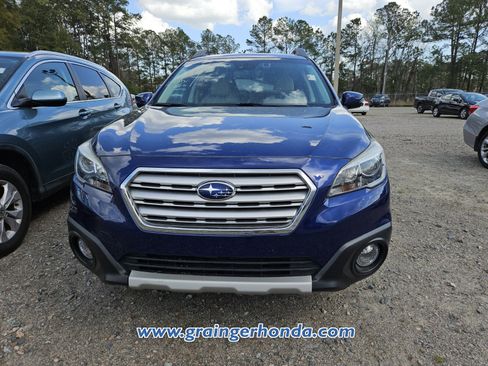 Used 2017 Subaru Outback 3.6R Limited image 3