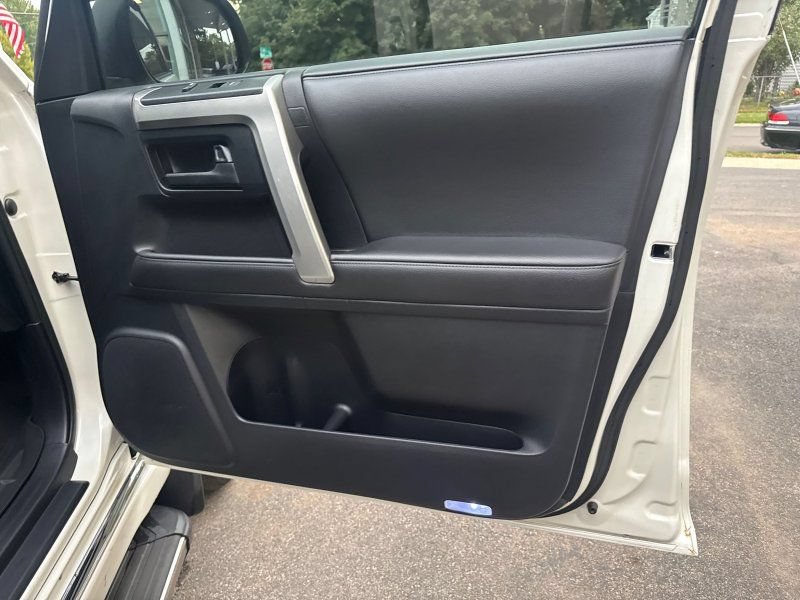 Used 2011 Toyota 4Runner Limited AWD/4WD image 15