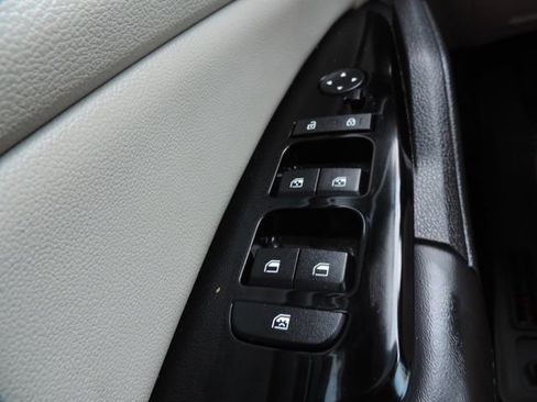 Used 2024 Kia Sportage EX image 27