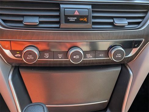 Used 2019 Honda Accord EX image 21