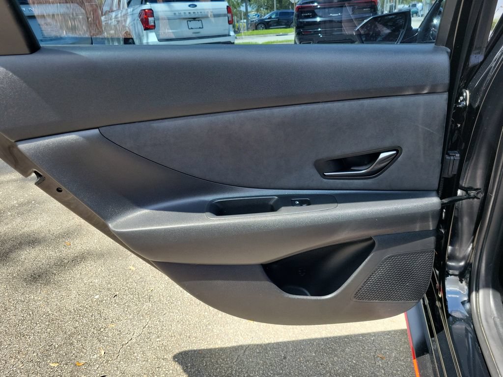 Used 2022 Hyundai Elantra N FWD image 7