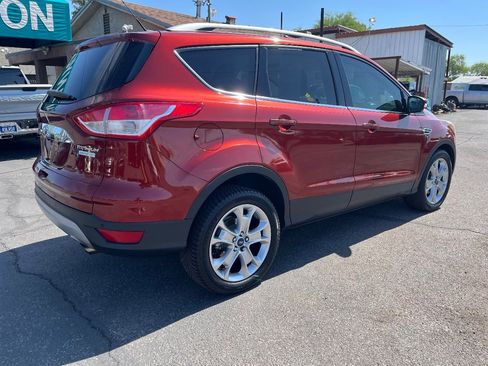 Used 2014 Ford Escape Titanium FWD image 4