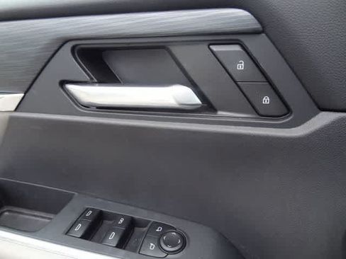 Used 2025 GMC Acadia Elevation w/ Elevation Premium Package FWD image 22