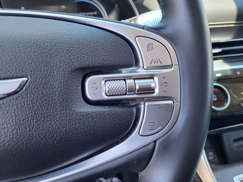 Used 2024 Genesis GV80 2.5T image 17