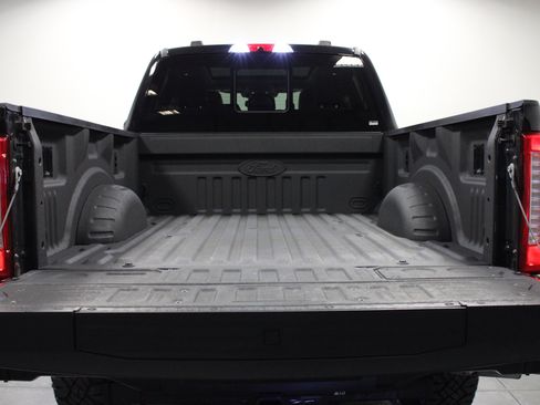 Used 2024 Ford F250 Lariat w/ Tremor Off-Road Package AWD/4WD image 14