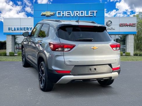 Used 2023 Chevrolet TrailBlazer LT w/ Convenience Package AWD/4WD image 3