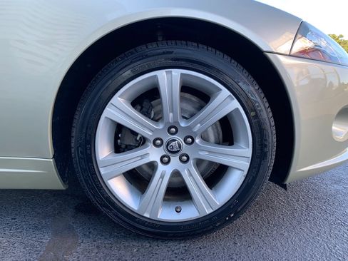Used 2007 Jaguar XK Convertible RWD image 16