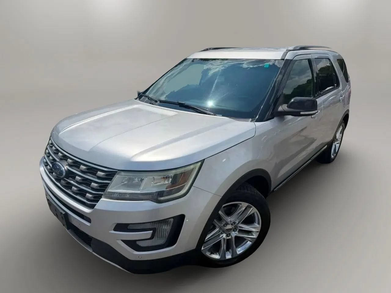 Used 2016 Ford Explorer XLT w/ Equipment Group 202A FWD image 1