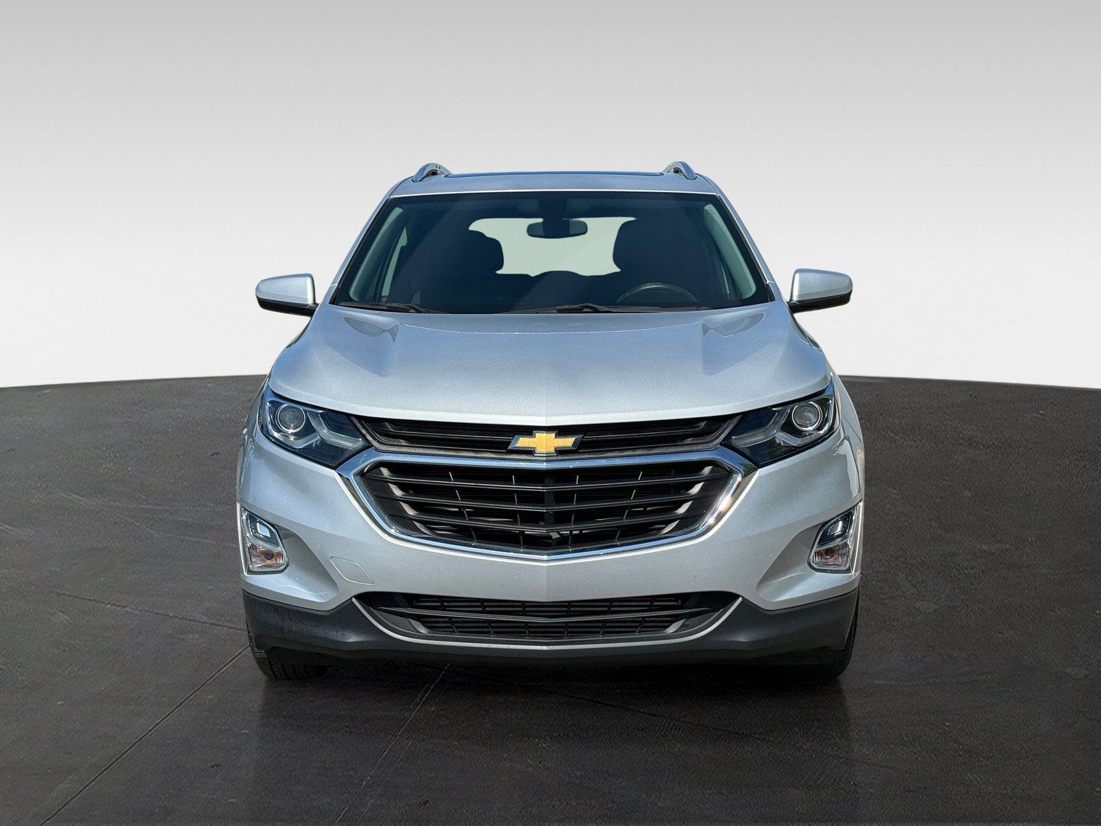 Used 2018 Chevrolet Equinox LT w/ Sun & Infotainment Package FWD image 2
