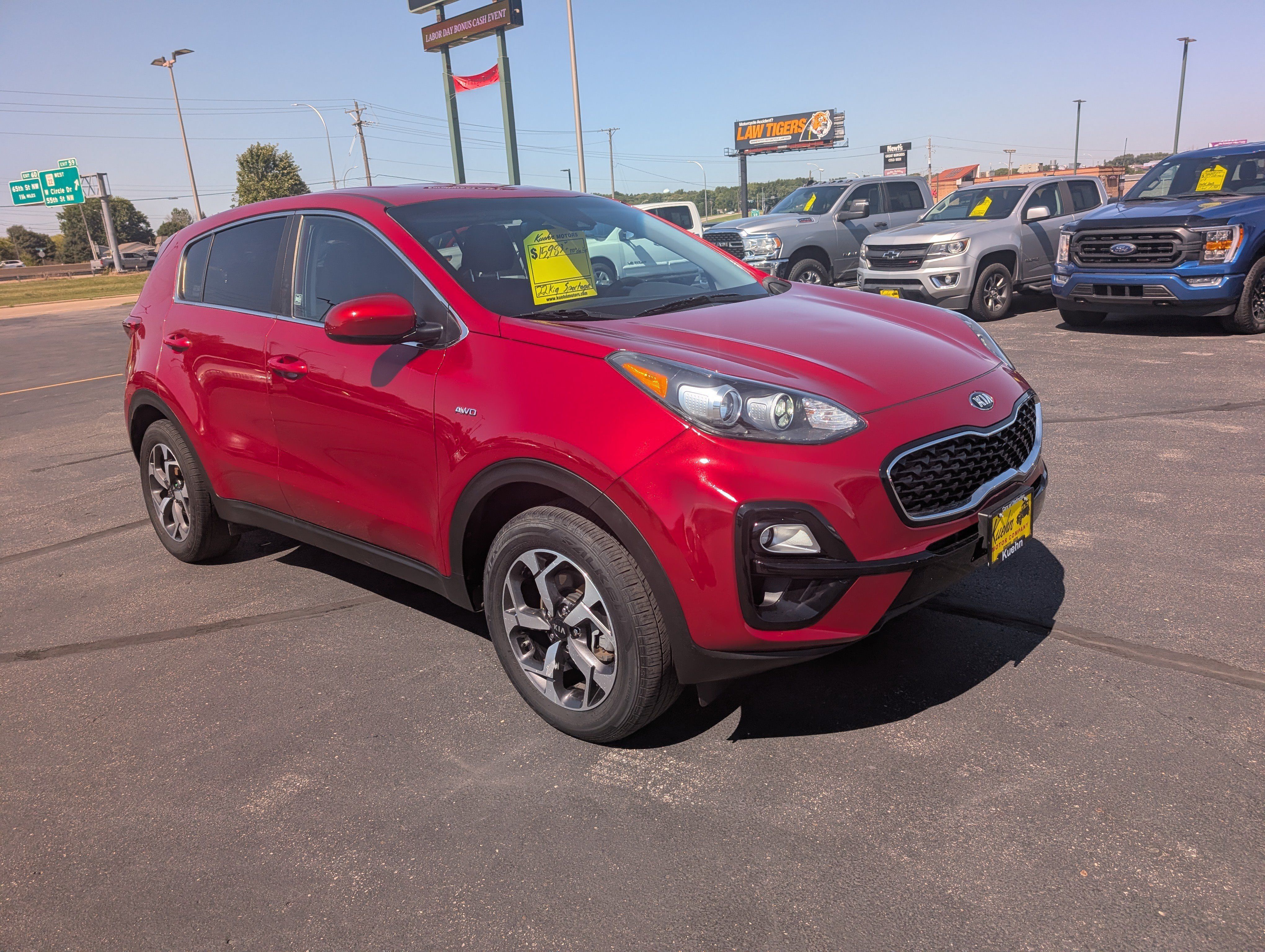 Used 2022 Kia Sportage LX AWD/4WD image 2