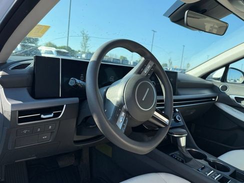 Certified 2025 Hyundai Sonata SE FWD image 10