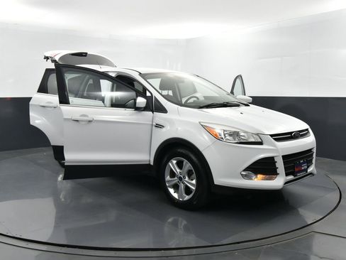 Used 2016 Ford Escape SE image 39