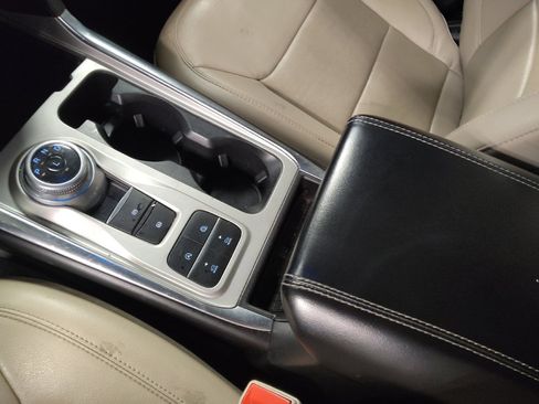 Used 2022 Ford Explorer Limited w/ Equipment Group 301A image 26