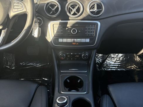 Used 2019 Mercedes-Benz CLA 250 image 19