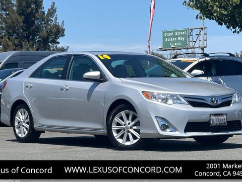 Used 2014 Toyota Camry XLE FWD image 1