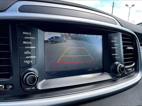 Used 2020 Kia Sorento LX w/ LX I4 Convenience Package AWD/4WD image 23
