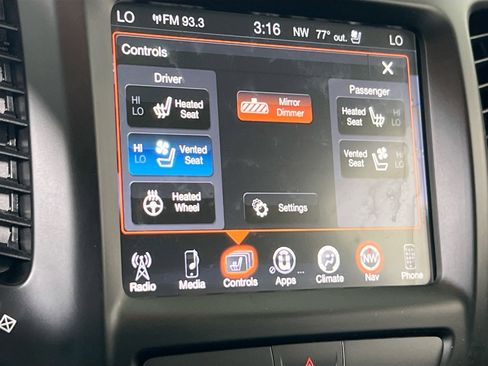 Used 2017 Jeep Cherokee Limited w/ Luxury Group AWD/4WD image 20