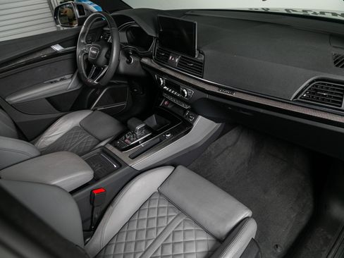 Used 2023 Audi SQ5 Prestige w/ Prestige Package image 33