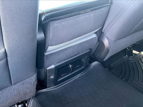 Used 2022 RAM 1500 Classic SLT w/ Electronics Group AWD/4WD image 11