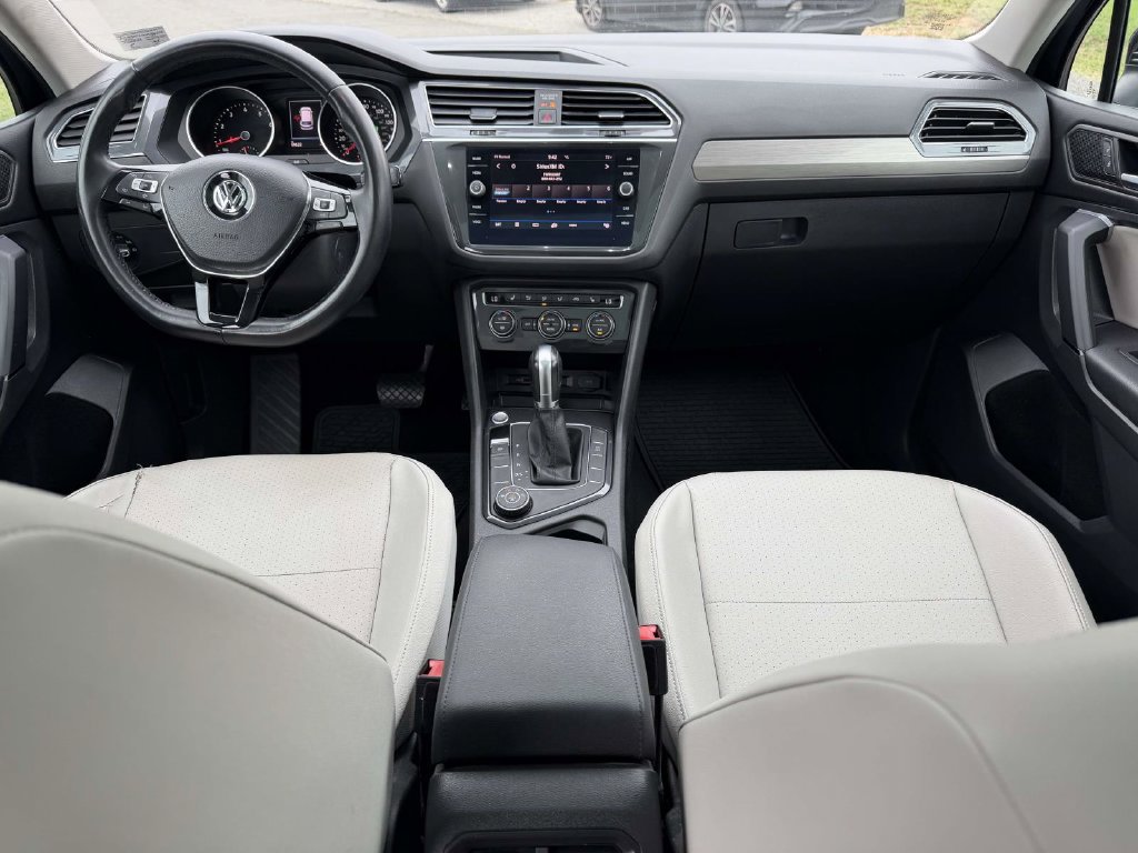Used 2019 Volkswagen Tiguan SE AWD/4WD image 2