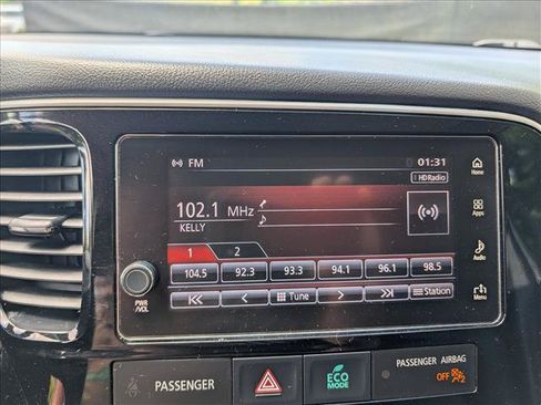 Used 2017 Mitsubishi Outlander SEL FWD image 35