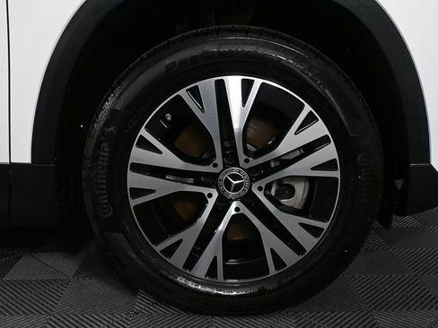 Certified 2025 Mercedes-Benz GLA 250 4MATIC image 37