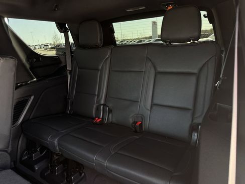 Used 2022 Chevrolet Tahoe Z71 w/ Luxury Package image 27