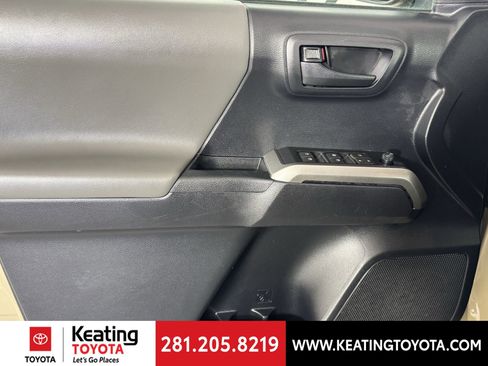 Used 2019 Toyota Tacoma SR5 image 10