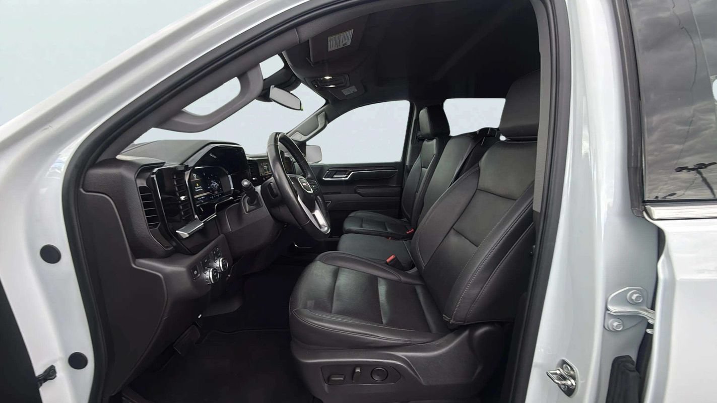 Used 2025 GMC Sierra 1500 SLT AWD/4WD image 19
