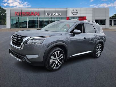 New 2025 Nissan Pathfinder Platinum