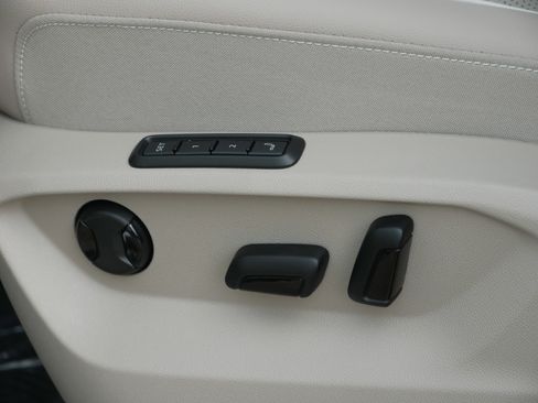 New 2025 Volkswagen Atlas SE image 5