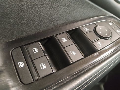Used 2024 Nissan Rogue SV AWD/4WD image 27