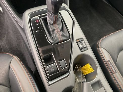 Used 2024 Subaru Crosstrek 2.5i Limited w/ Crosstrek Mirror Package image 13