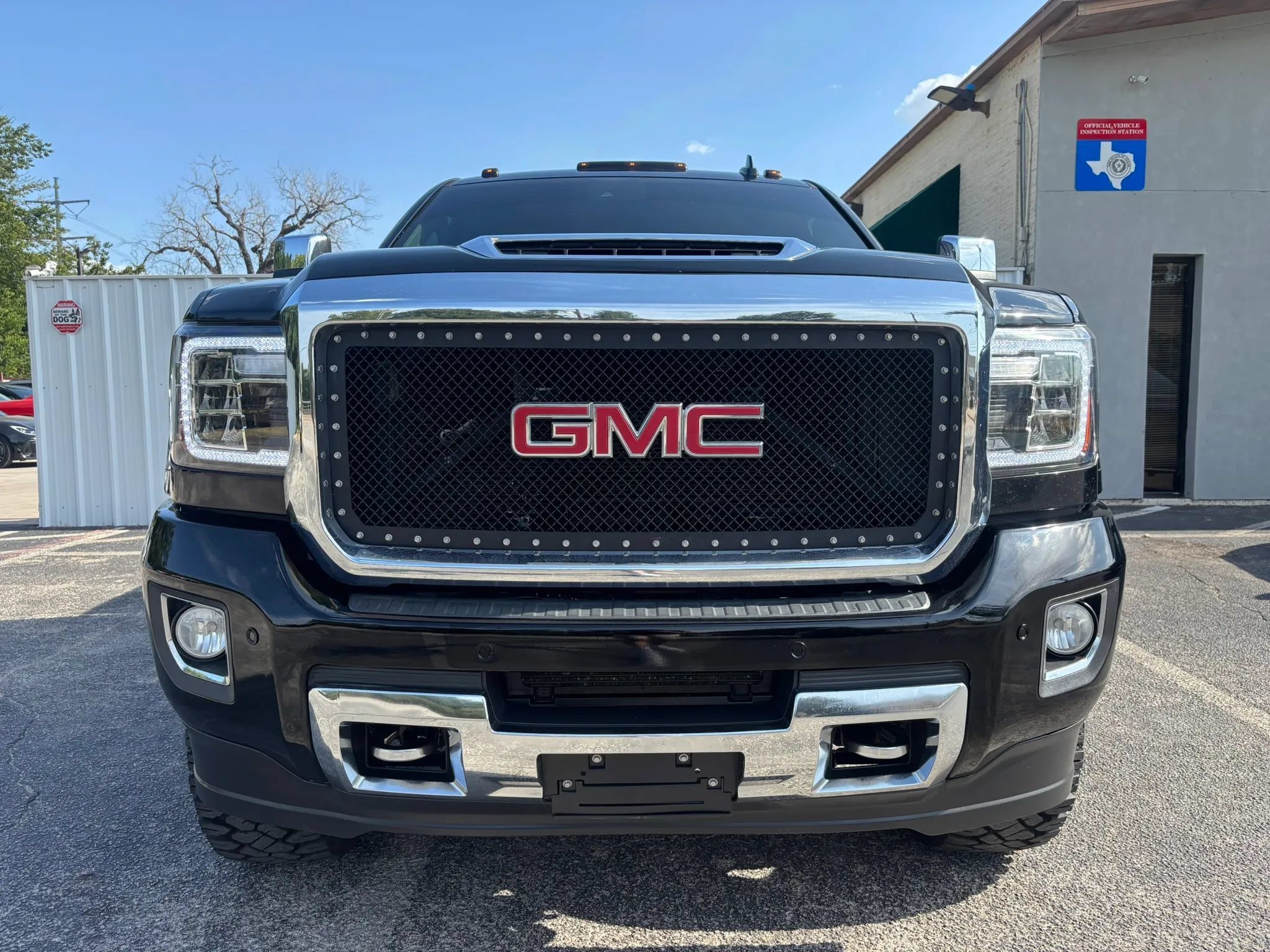 Used 2019 GMC Sierra 3500 Denali w/ Duramax Plus Package AWD/4WD image 15