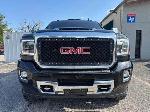 Used 2019 GMC Sierra 3500 Denali w/ Duramax Plus Package AWD/4WD image 15