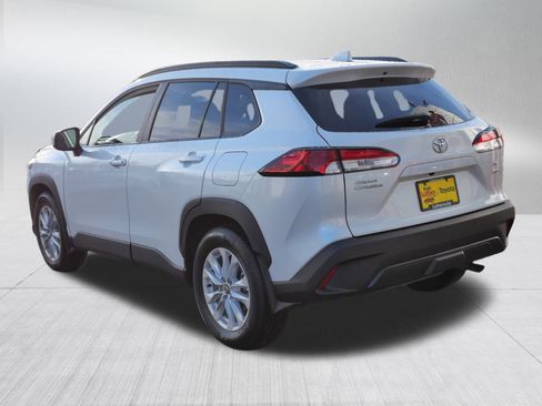 Certified 2023 Toyota Corolla Cross LE image 6