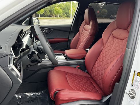 New 2026 Audi SQ7 Premium Plus AWD/4WD image 18