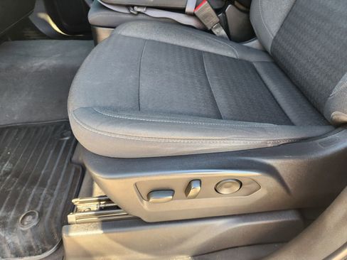 Used 2024 Chevrolet Silverado 2500 Custom w/ Custom Value Package image 23