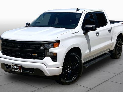 Used 2023 Chevrolet Silverado 1500 Custom AWD/4WD image 1