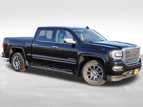 Used 2017 GMC Sierra 1500 Denali image 2